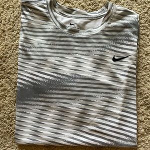 Nike dry fit exercise tee, large